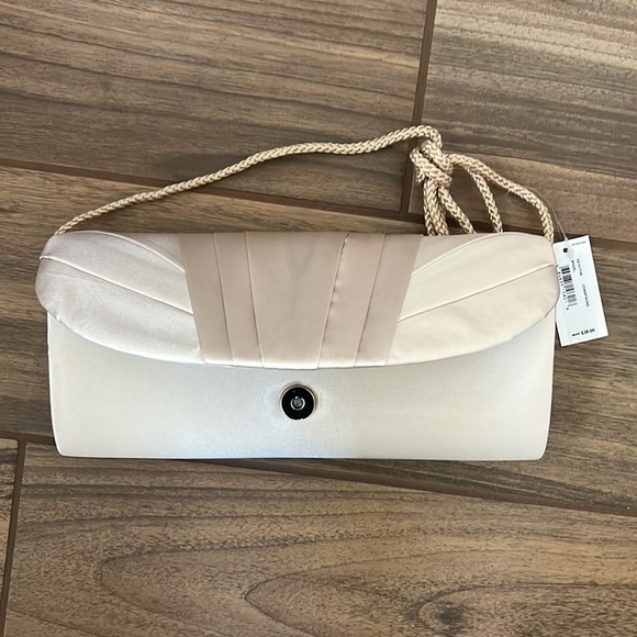 Gunne Sax by Jessica McClintock Pleated Clutch NWT - Picture 6 of 10